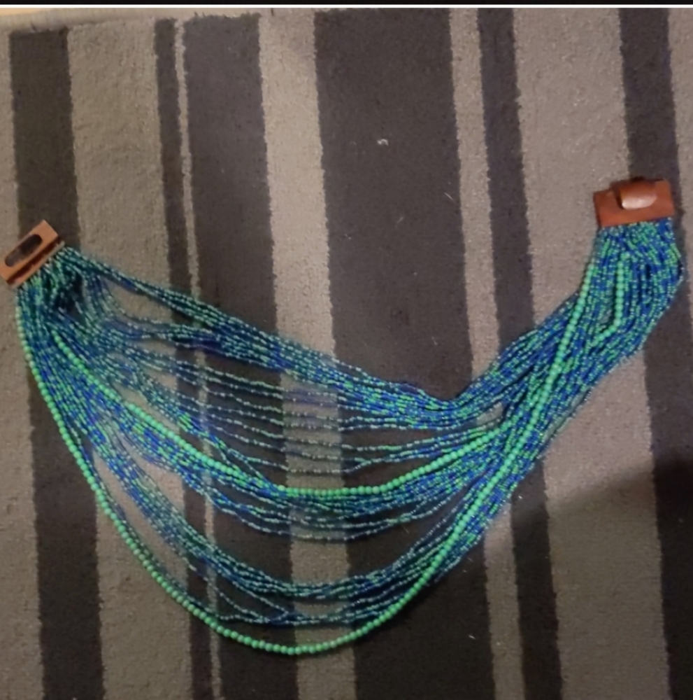 Handmade beaded necklace one of a kind! - Picture 2 of 4